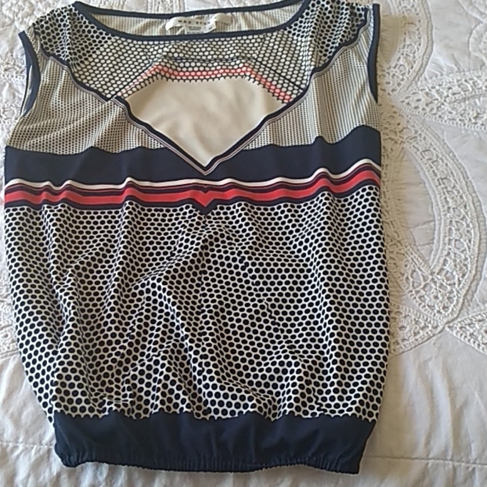 Max Studio cute top in perfect condition